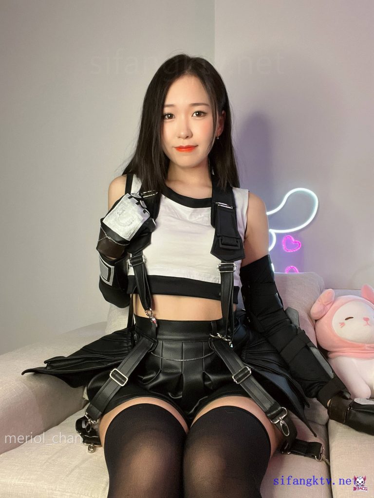 万人在线追踪，露脸高颜值极品大奶白虎逼百变女神merio私拍【92P/19V/5.5G】